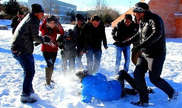 Kar topu oynamak kardan adam yapmak gibi etkinlikler sizin için özeldir.