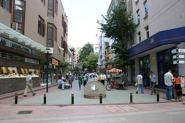 3. Fethiye Caddesinde Amaçsızca Turlamaktır.