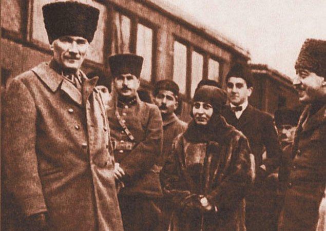 2. Atatürk: "Kadınlara Seçme Hakkı Verilmeli!"