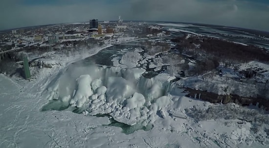 Donmuş Niagara Şelalesinin Havadan Drone ile Muhteşem Görüntüsü