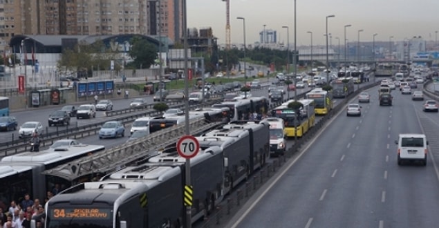 11. Topkapı, Cevizlibağ - Metrobüsü boş görmeyenlerin adresi