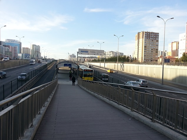 16. Beylikdüzü/Belediye - Gördün mü bak Avcılar'dan ötesi de varmış.