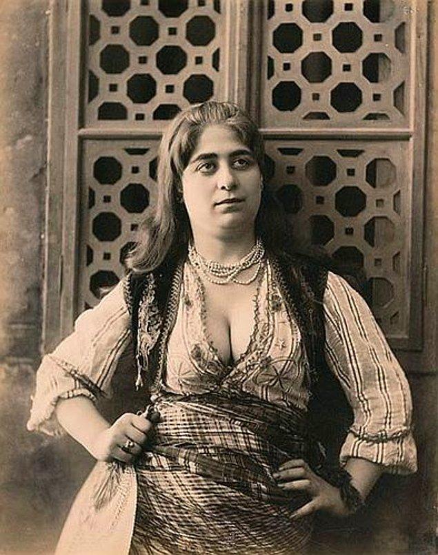 5. Türk Kadını - 1870
