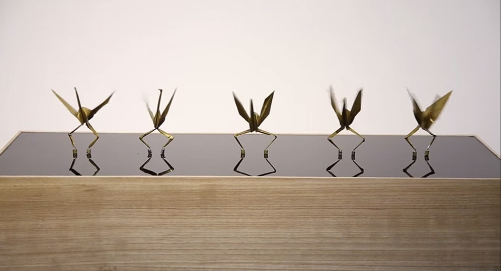 Origami Sanatı ile Yaptığı Şekillere Bir Güzel Dans Ettirten Adam