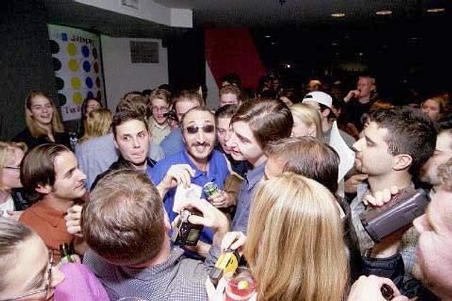 10. Yahoo! Netrospective, internet tarihinin en önemli 100 olayını seçti, 3. sırada Mahir Çağrı'nın öpücüğü vardı!