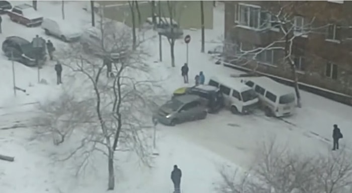 Karlı Havada Her Sürücünün Belası Olan Lanetli Yol