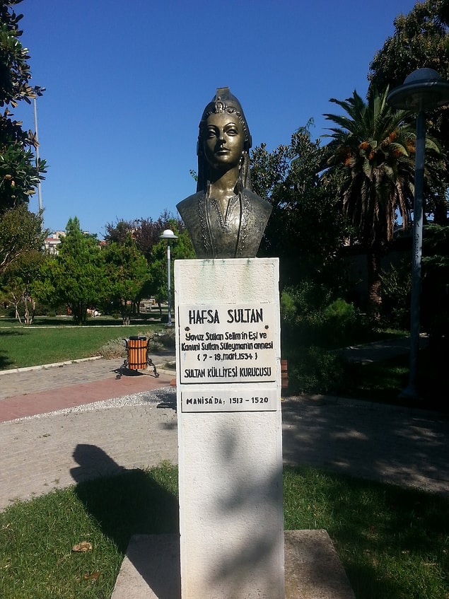 3. Ayşe Hafsa Valide Sultan