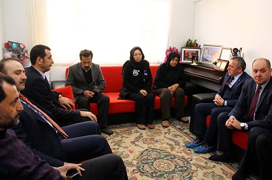 Trabzonspor Yönetiminden Özgecan Aslan'ın Ailesine Taziye Ziyareti