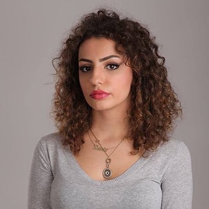 Deniz Öner Yazar Profil Resmi