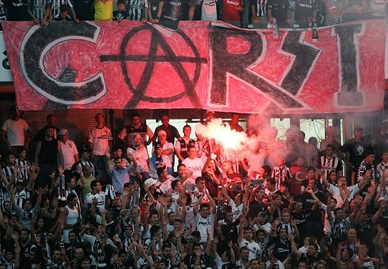 Çarşı Grubu, Emre Belözoğlu'na Tepki Gösteren Mesaj Yayınladı