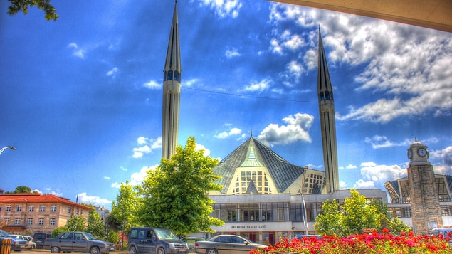 19. Misafirlerinize Akçakoca’ nın turizm tarihini ve Merkez Camii'nin özelliklerini anlatmaya çalışmak.
