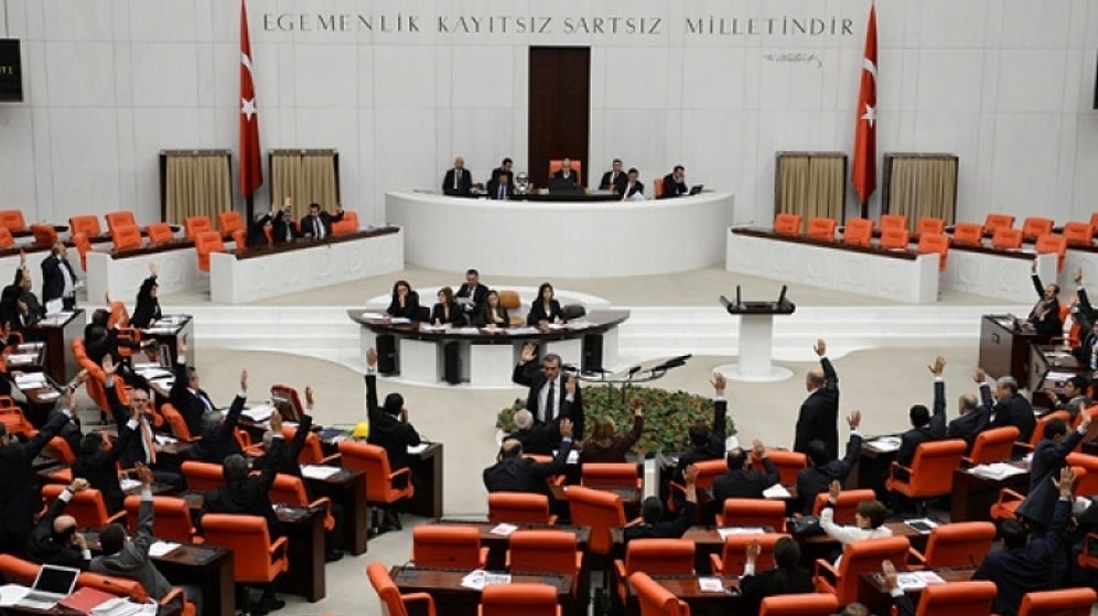 Hangi Parti Kaç Kadın Aday Gösterdi?