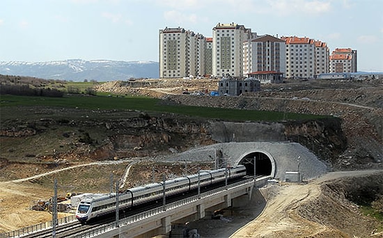 Hızlı Tren Tüneli Üstüne TOKİ Kondu