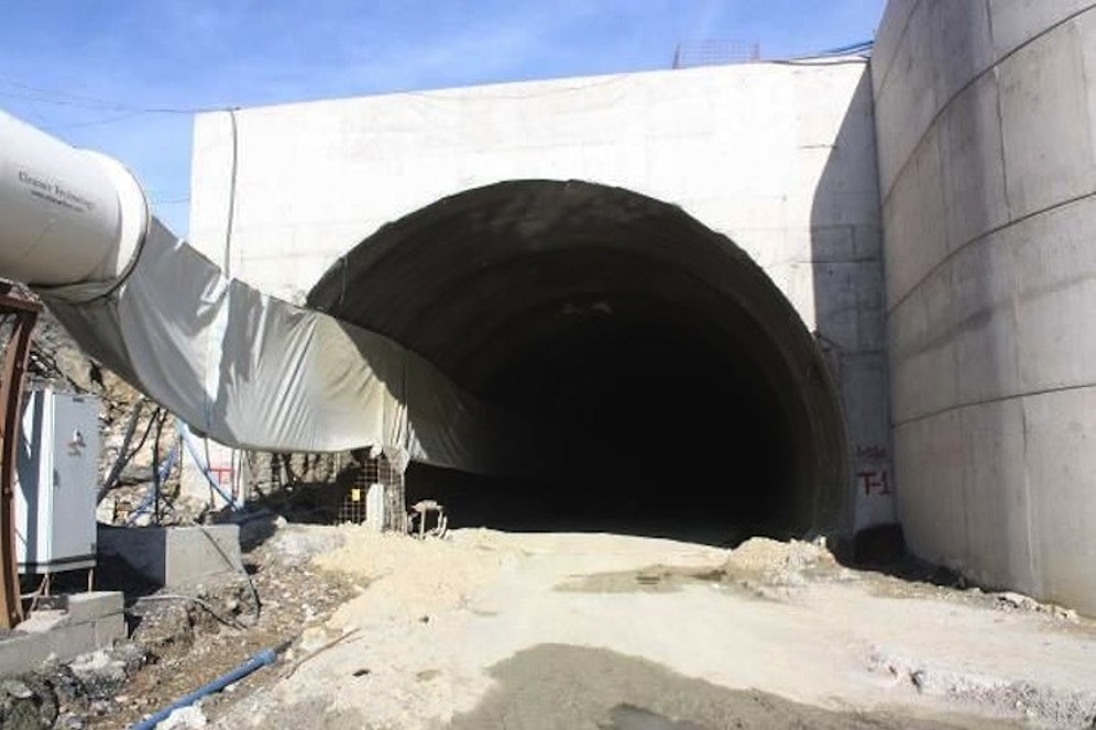 'Çılgın Proje'nin Sonu Karanlık: Manisa-İzmir Tüneli Yarım Kaldı