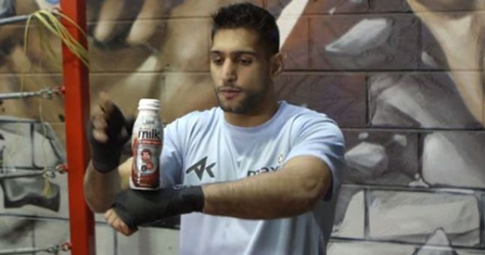 Boksörün Plastik Şişeyle Yaptığı İnanılmaz Şov