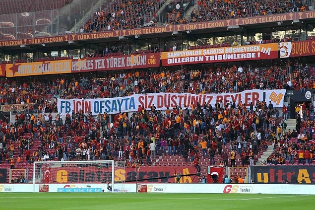Açılan Pankartlar İçin Yorum