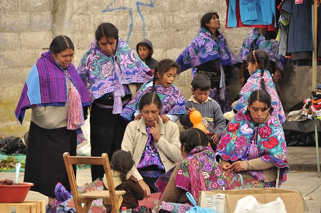 1. Her ne kadar Maya uygarlığı işgal edilip yıkılmış olsa da hala Meksika ve Guatemala kırsalında Maya dili ve kültürü yaşamaktadır.