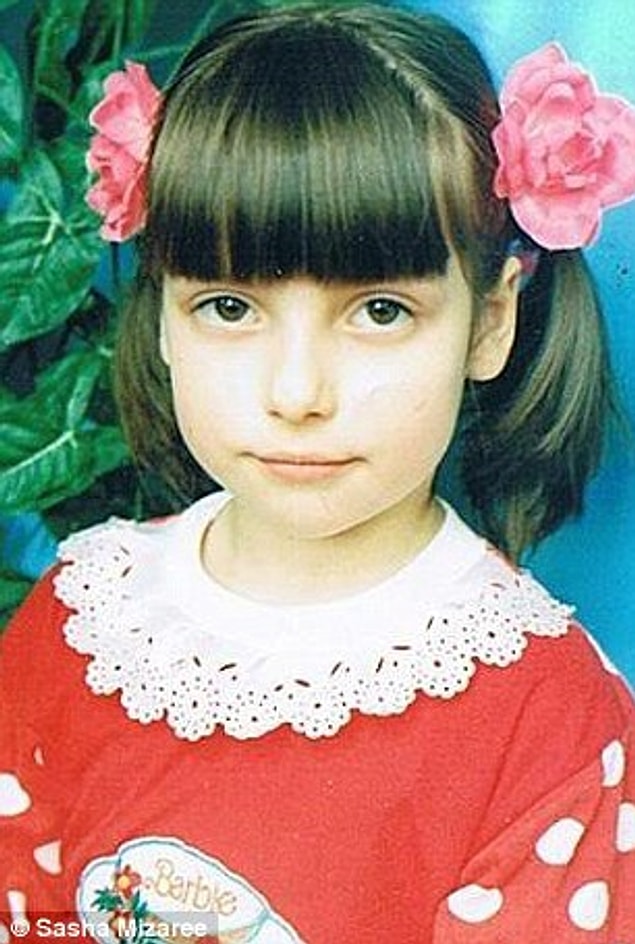 Aslen Kanadalı olan Alissa Afonina gelecekte film yapımcısı veya aktris olmayı isteyen, son derece parlak bir öğrenciydi.