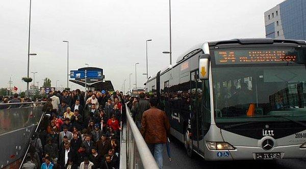 İETT: '1 Mayıs'ta Söğütlüçeşme-Cevizlibağ metrobüs hattı hizmet vermeyecek'