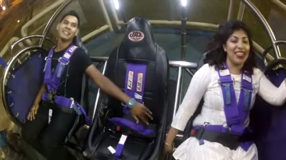 Birlikte Bindikleri Gmax'de Kız Arkadaşına 'Bir Şey Olmayacak' Diyen Adamın Kendisinin Kafayı Sıyırması