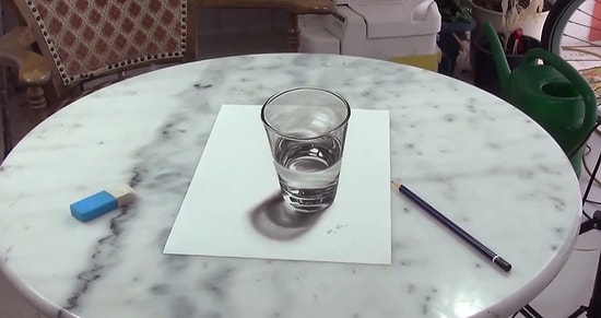 Aşırı Gerçekçi 3 Boyutlu Bardak Çizimi