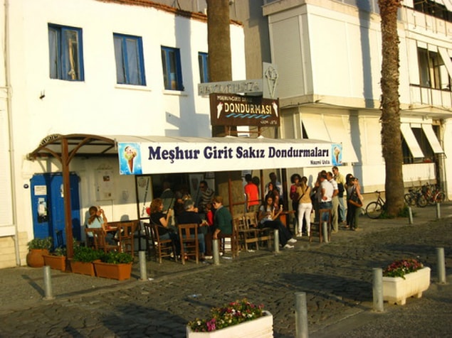 13. "Dondurmam Gaymak"