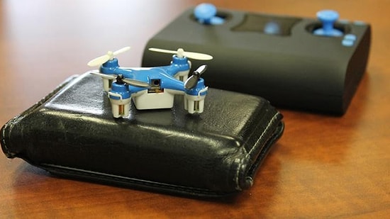 Dünyanın En Küçük Drone'uyla Tanışın