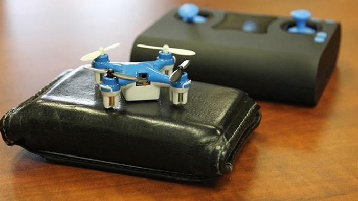 Dünyanın En Küçük Drone'uyla Tanışın