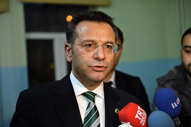 VALİ DEVREYE GİRDİ, POLİSLER ÇEKİLDİ