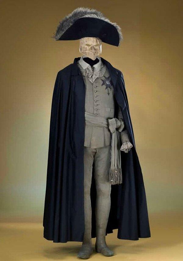 21. İsveç Kralı III. Gustav'ın 16 Mart 1792 yılında bir maskeli baloda giydiği kıyafet
