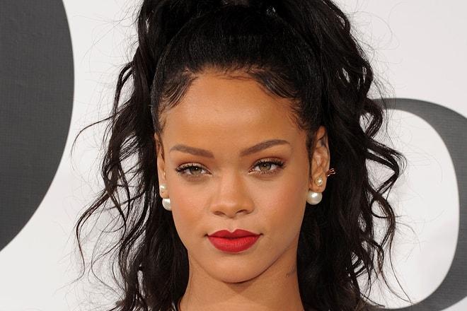 Rihanna'nın Bu Yüzyılın Efsaneleri Arasında Gösterilmesinin 24 Kanıtı