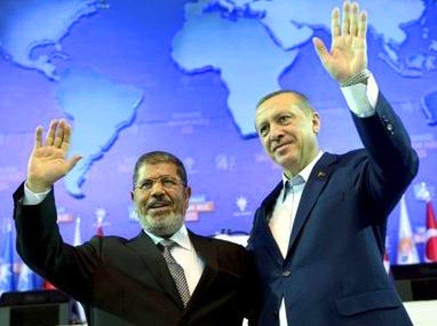 5. İşler Tam Bu Noktada Karışır... Çünkü Mursi de 2012'de Mısır'da Gerçekleştirilen Seçimde %52 ile Seçilmiştir, Türkiye'deki 2014 Cumhurbaşkanlığı Seçiminde Erdoğan da...
