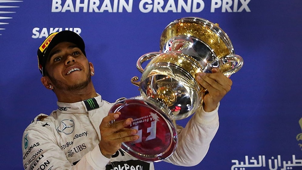 Hamilton 3 Yıl Daha Mercedes'te