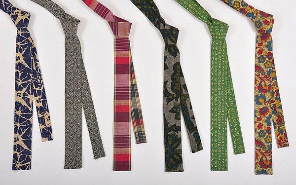 1960’lı yıllar – Hem çok ince hem de uçları çok kare kravatlar geliyor