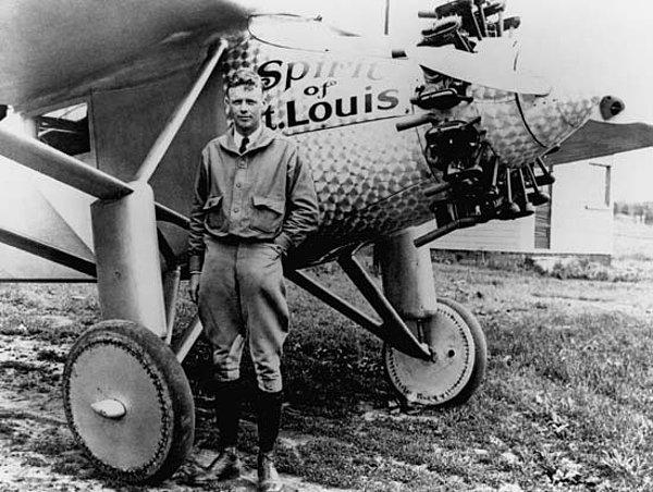 2. ve bu zorlu yolculuk için bir pilot daha şansını deneyecekti: Charles Lindbergh