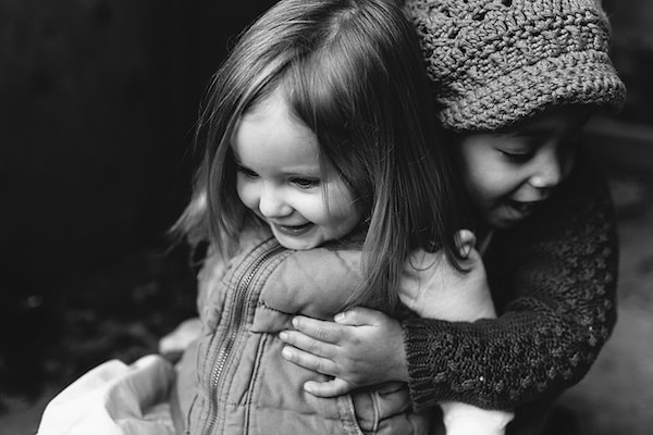 Потому что, схожие качества могут проявиться только тогда, когда вы растете вместе.