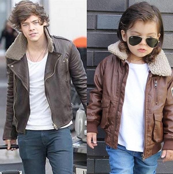 Michael, Harry Styles’ın giydiği kahverengi ceketin çok benzerini giyiyor.