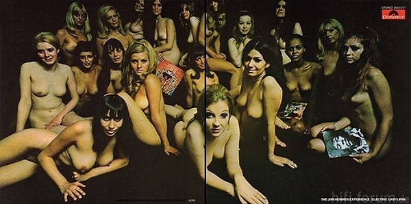 19. Jimi Hendrix'in 'Electric Ladyland’ adlı albümü, İngiltere ve ABD'de farklı kapaklarla yayınlandı. Bunun sebebi ise, albüm kapağında Jimi'nin çıplak kadınlarla çekilmiş bir fotoğrafının yer almasıydı. (1969)