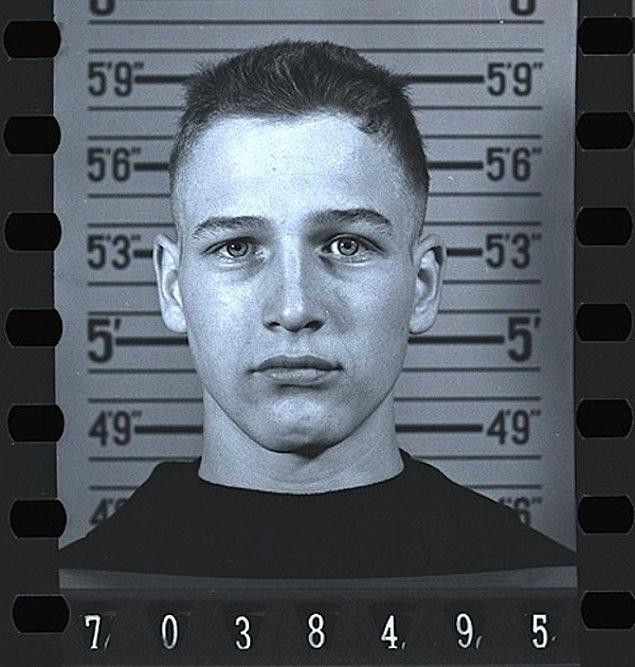 26. Zamanının en ünlü aktörlerinden biri olan Paul Newman'ın 18 yaşından bir fotoğraf (1943)