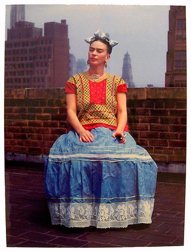 Frida, New York'taki bir çatıda, 1946
