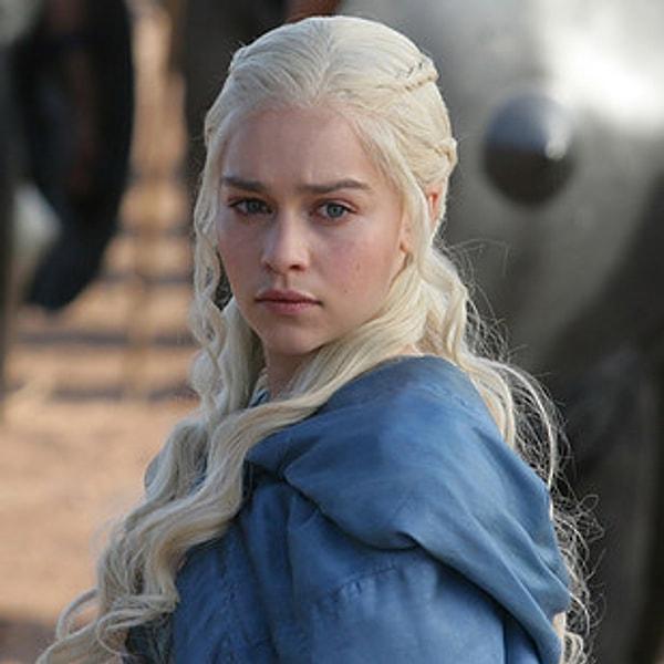 Game of Thrones'un Daenerys'ini canlandıran, Emilia Clarke'ın dublörü Rosie Mac ile daha önce de karşılaşmış olabilirsiniz.