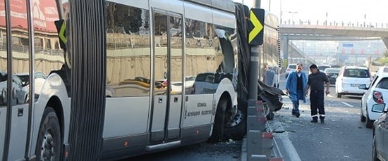 İki Metrobüs Çarpıştı: 16 Yaralı