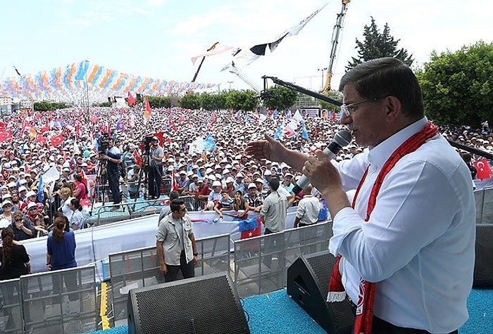 Davutoğlu: 'Diyarbakır'da Kirli Bir El Türkiye'yi Hedef Aldı'