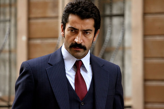 Türkiye’de karizmatik denildiğinden ilk akla gelen isimlerden olan Kenan İmirzalıoğlu