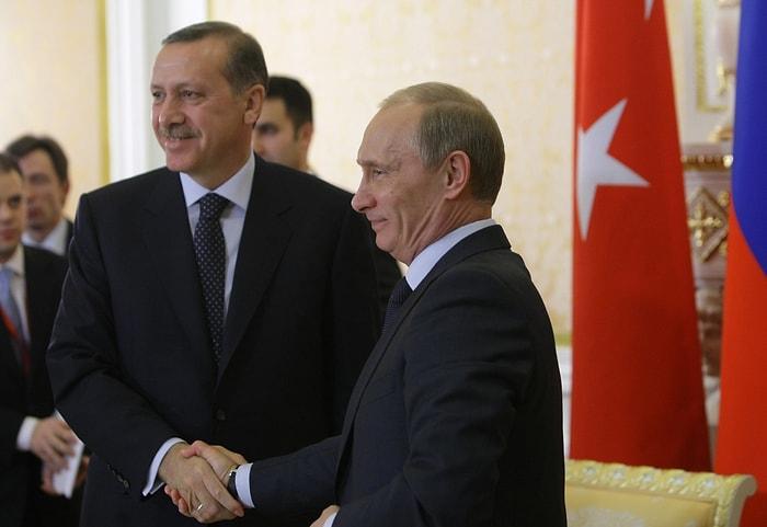 Putin, AKP'nin Seçim Başarısından Dolayı Cumhurbaşkanı Erdoğan'ı Tebrik Etti