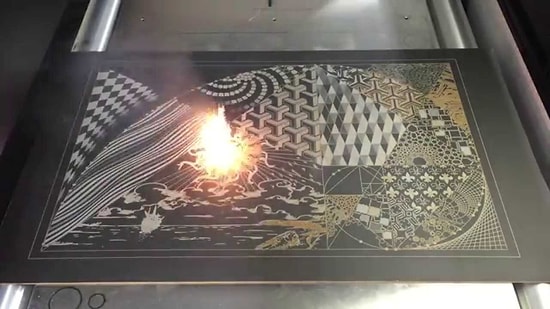 Yıldırım Hızında Sanat! Lazer Işınları ile Yapılan Tablo