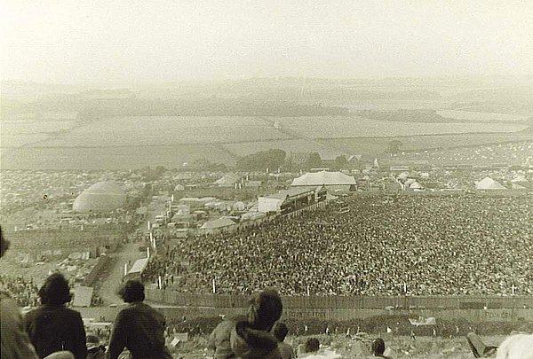 18. 1970 yılındaki Isle Of Wight Festivali'ndeki kalabalık