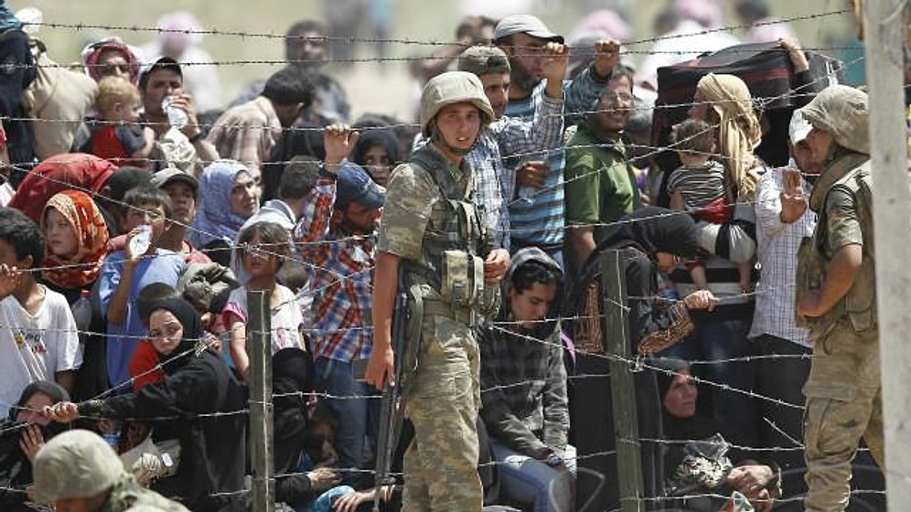 Times: Tel Abyad'da Yenilen IŞİD Militanları Türkiye'ye Kaçıyor