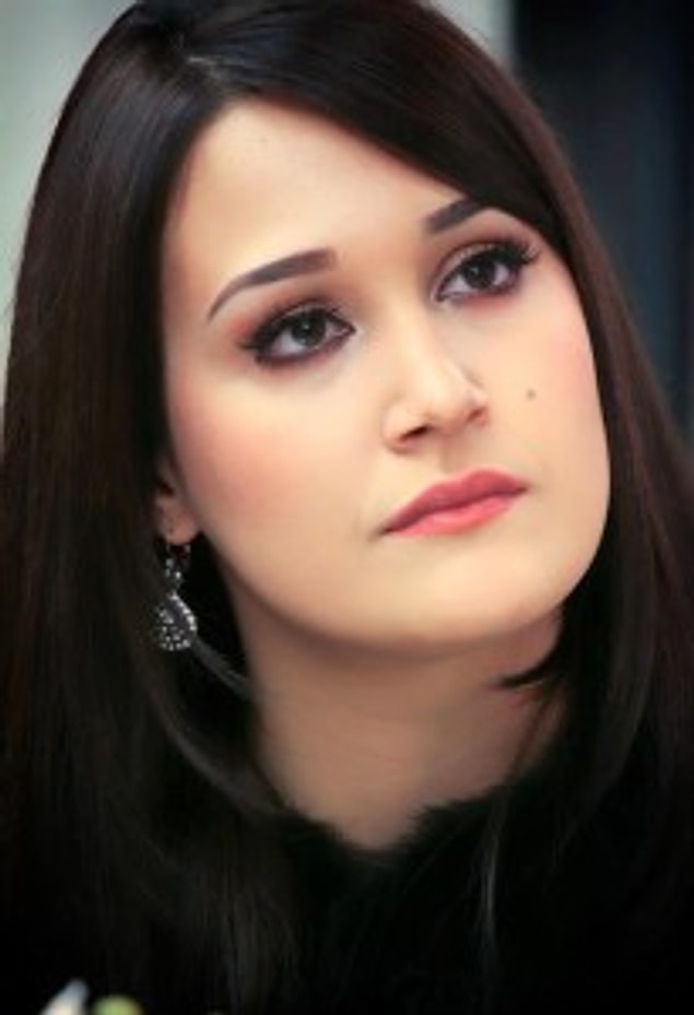 11. Gupse Özay