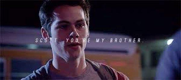1. Scott'ın ve Stiles'ın kardeş olduğu.